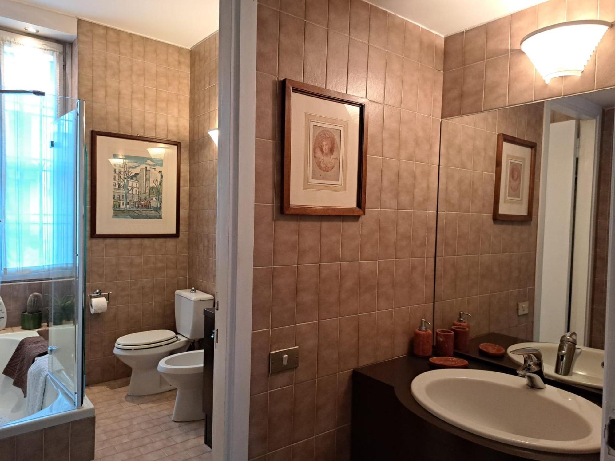 Casa Mari - Free Secure Parking, Breakfast, Private Bathroom, Wifi, Garden, Aircon, 3 Min Walk To Metro And Train Station Milano Exteriör bild