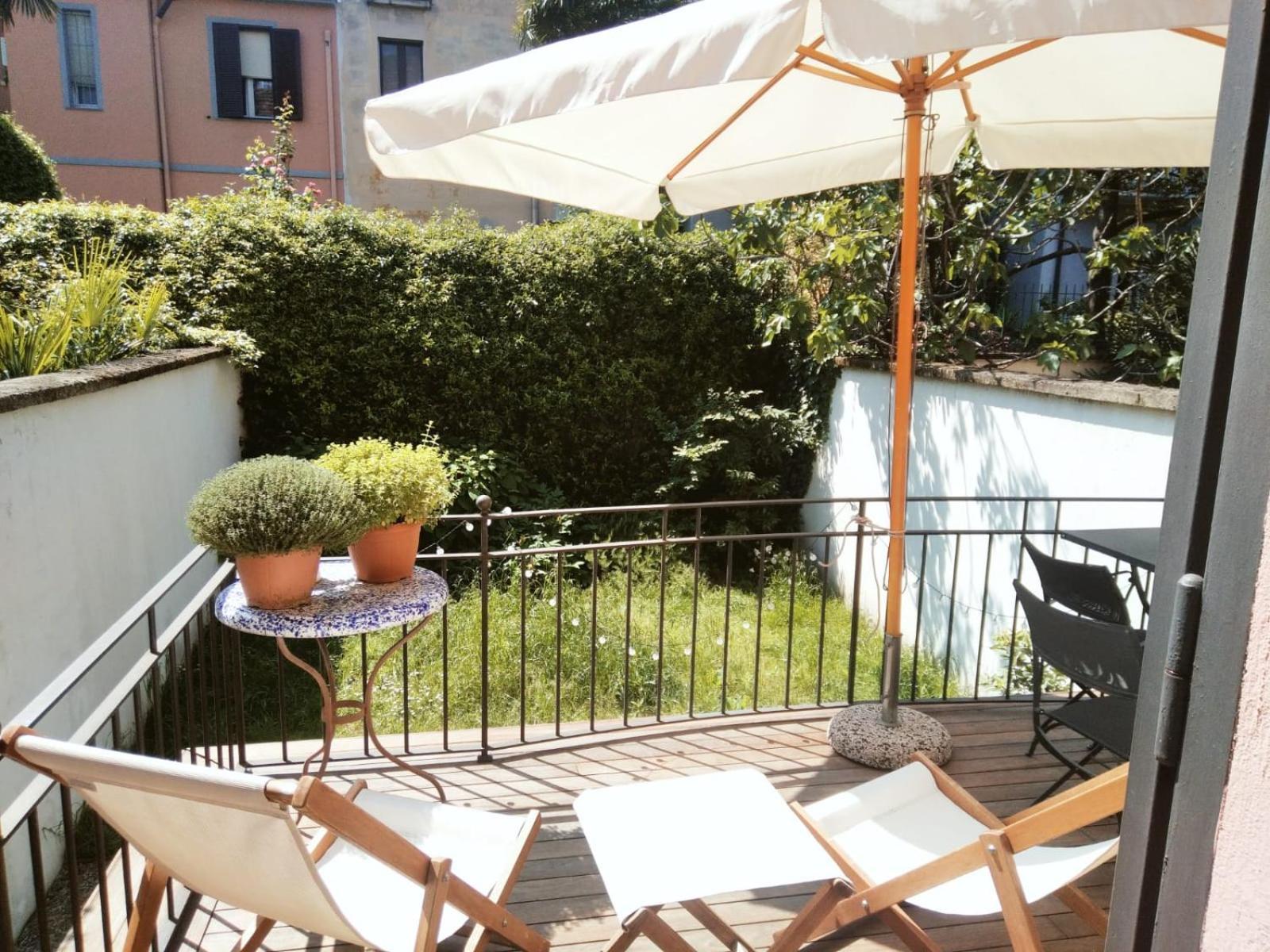 Casa Mari - Free Secure Parking, Breakfast, Private Bathroom, Wifi, Garden, Aircon, 3 Min Walk To Metro And Train Station Milano Exteriör bild