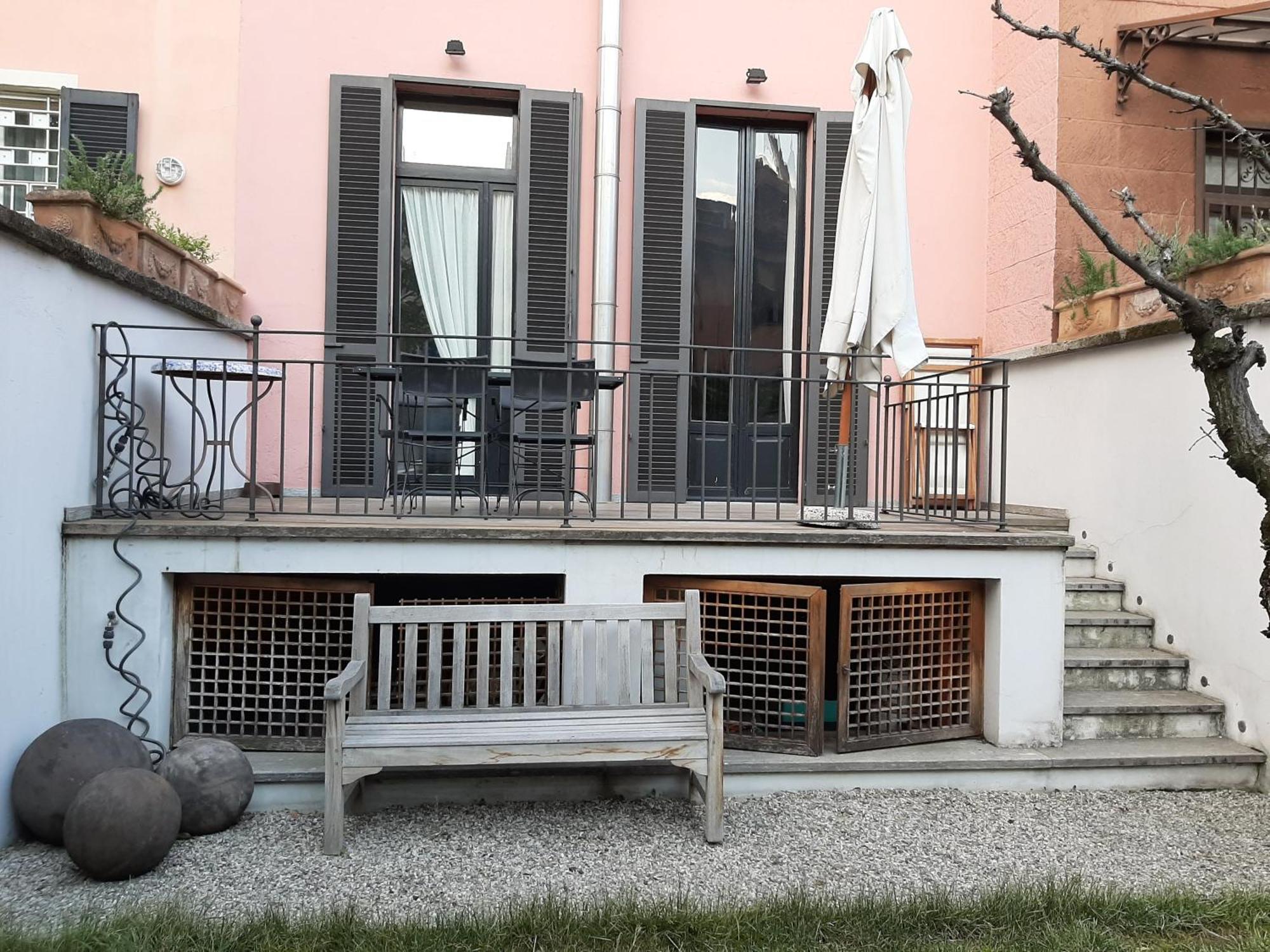 Casa Mari - Free Secure Parking, Breakfast, Private Bathroom, Wifi, Garden, Aircon, 3 Min Walk To Metro And Train Station Milano Exteriör bild